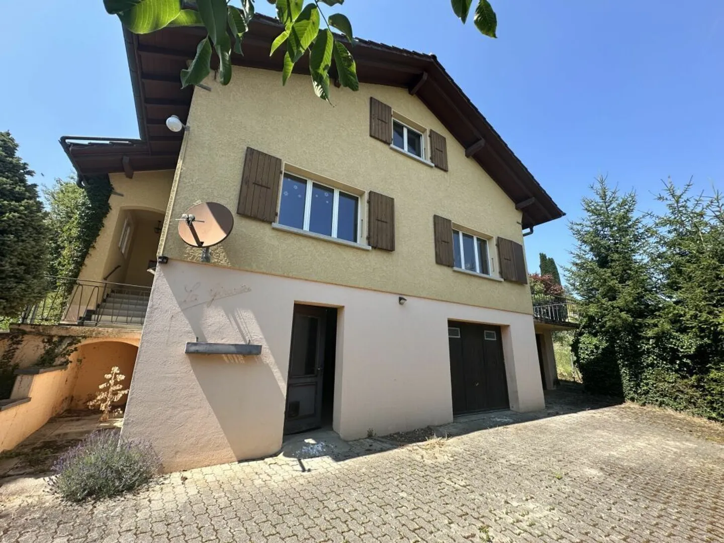 Detached family villa - stunning view - Photo 1 of 18