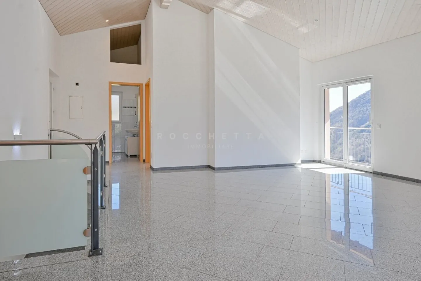 Einfamilienhaus mit viel Sonne und fantastischem Blick ins Grüne - Foto 9 von 15