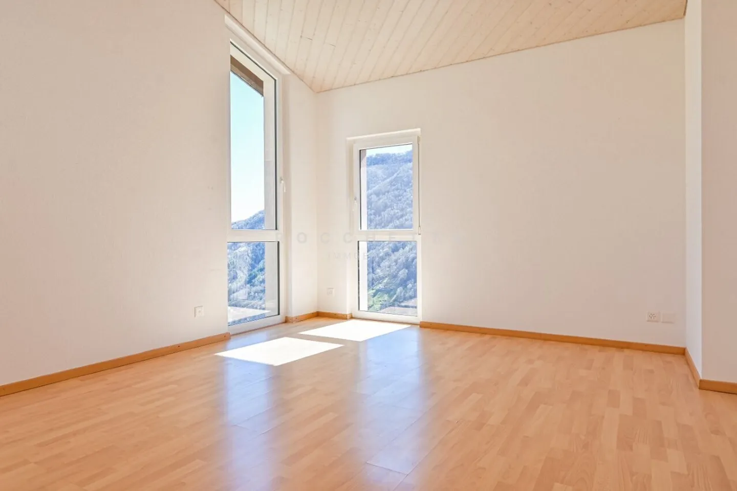 Einfamilienhaus mit viel Sonne und fantastischem Blick ins Grüne - Foto 11 von 15