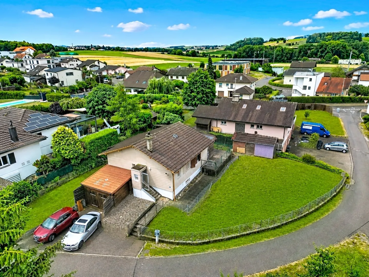Opportunité de rénovation à Lentigny - Photo 1 sur 15