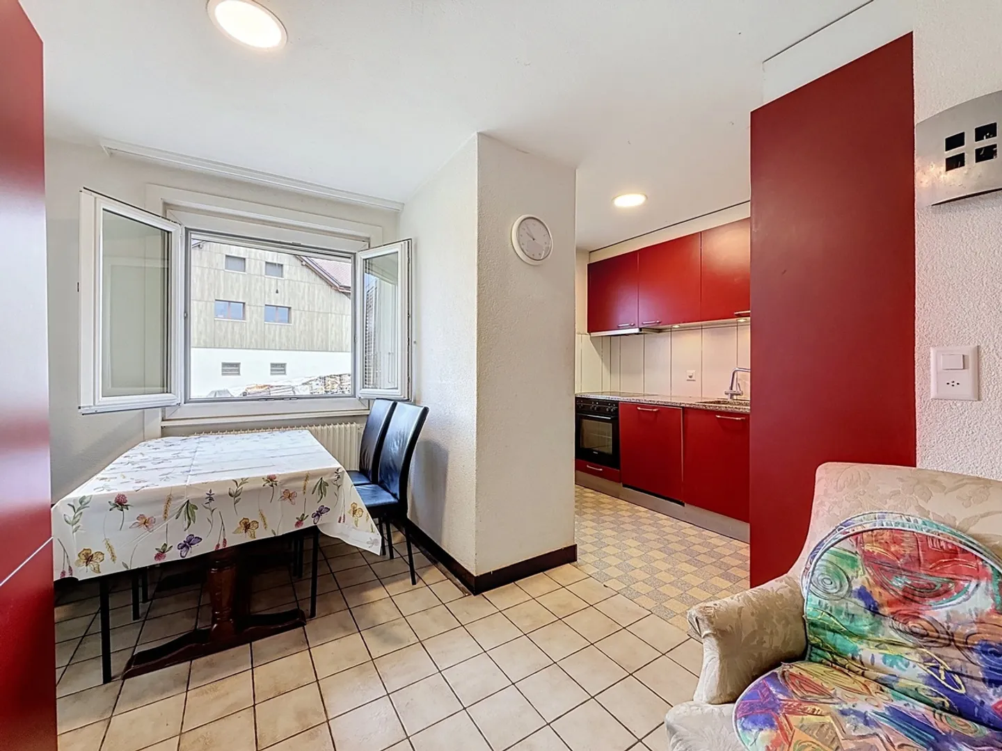 Opportunité de rénovation à Lentigny - Photo 3 sur 15