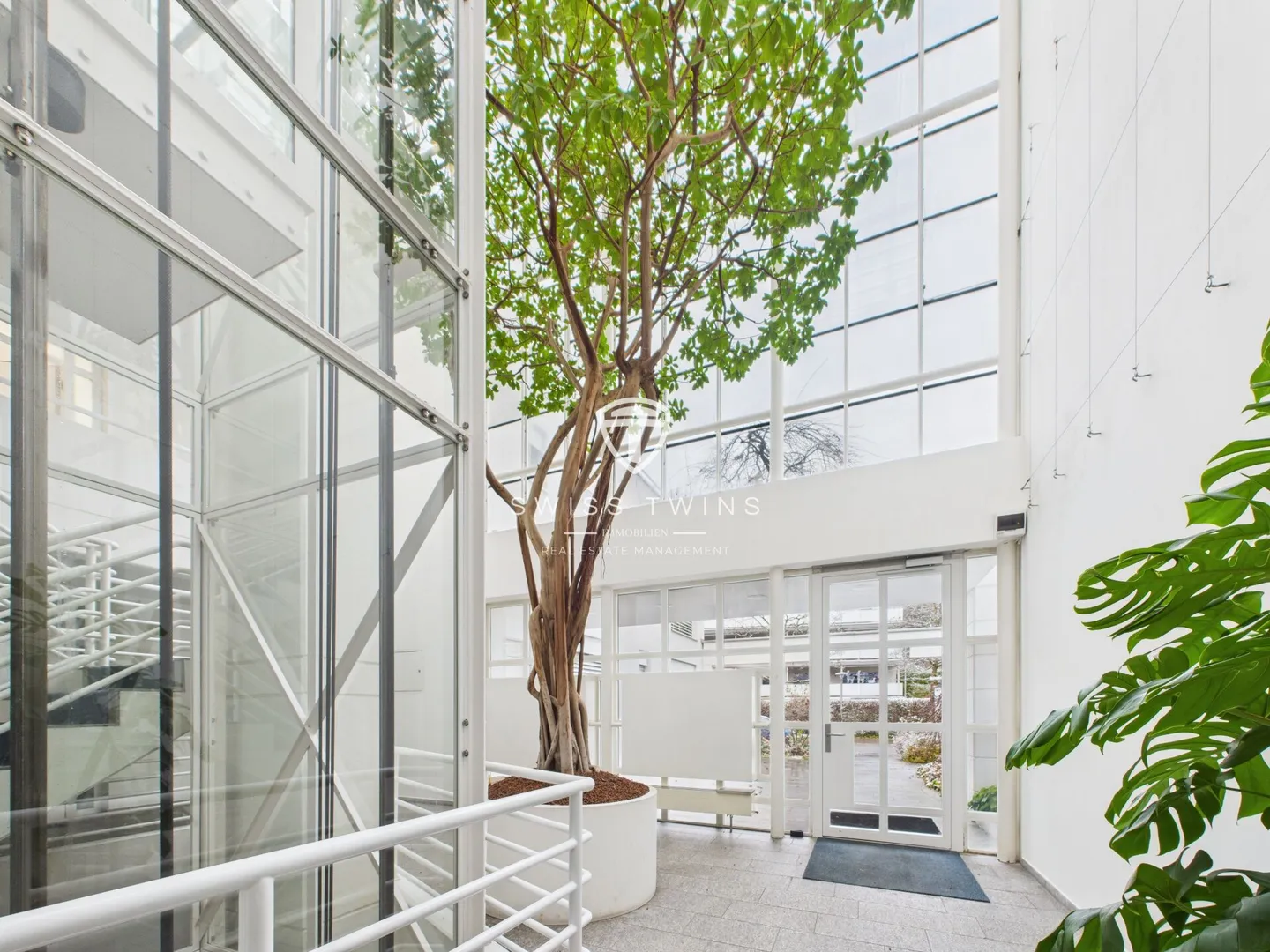 Attractive 3.5-room apartment with balcony and wellness area - Photo 20 of 21