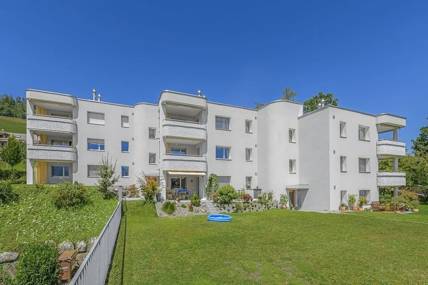 Appartamento Incantevole con Vista Montagna - Foto 2 di 9