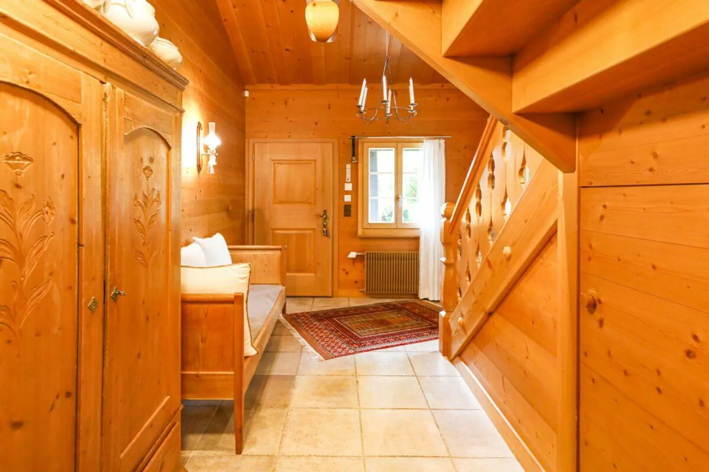 Gemütliches Chalet mit grosszügigem Umschwung und wunderschönem Ausblick - Foto 9 von 11