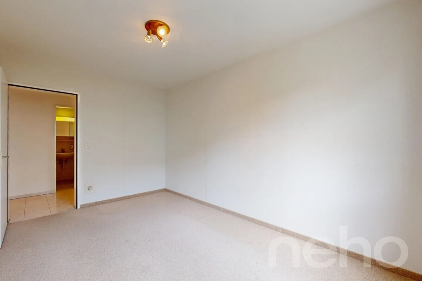 Geräumige Wohnung mit Balkon - Foto 11 von 12