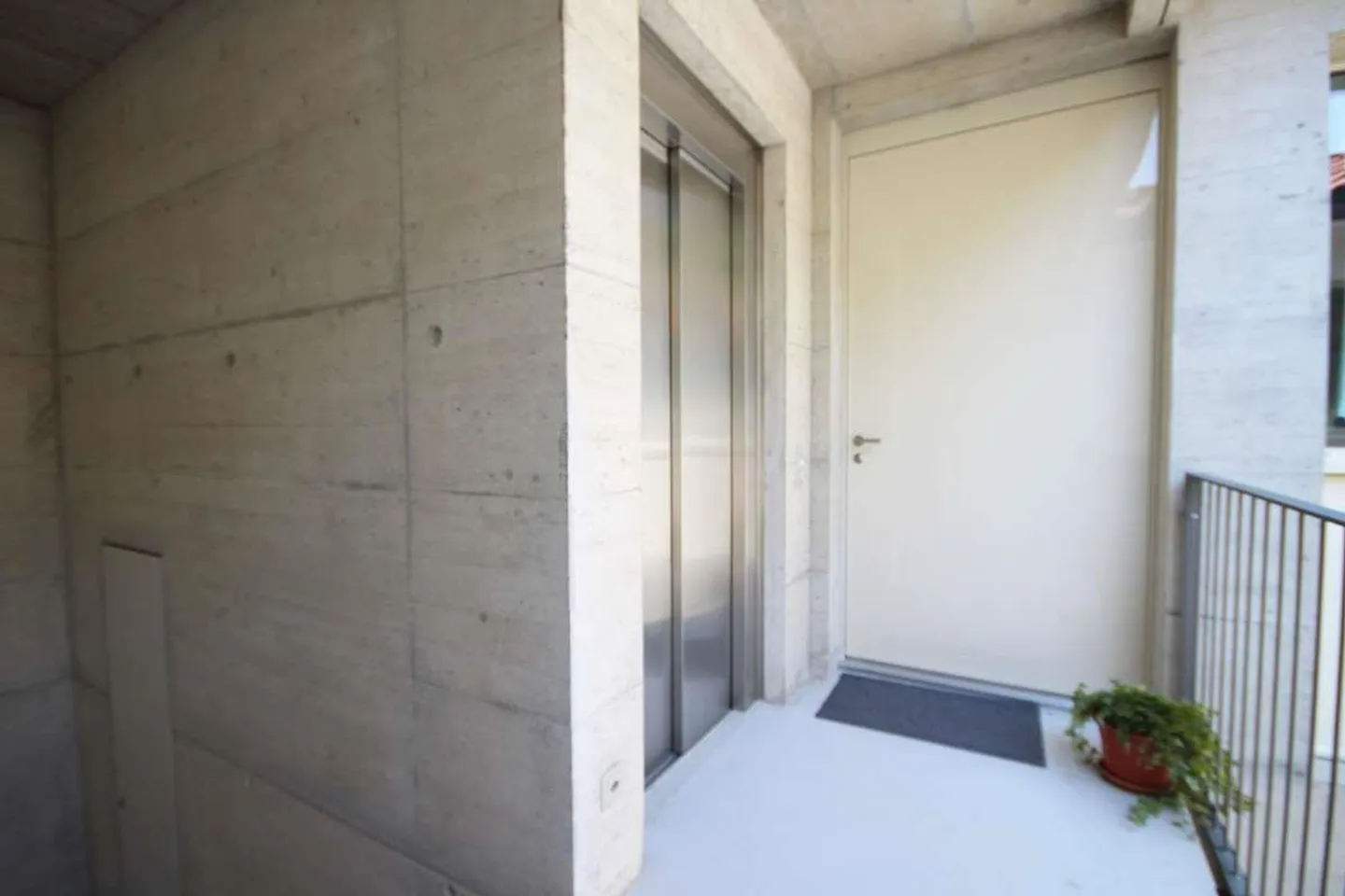 Modern penthouse with 4.5 rooms in a pleasant area - Photo 13 of 13