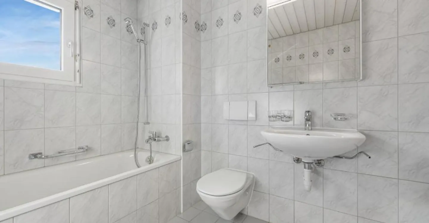 grosszügige und helle Wohnung - Foto 4 von 6