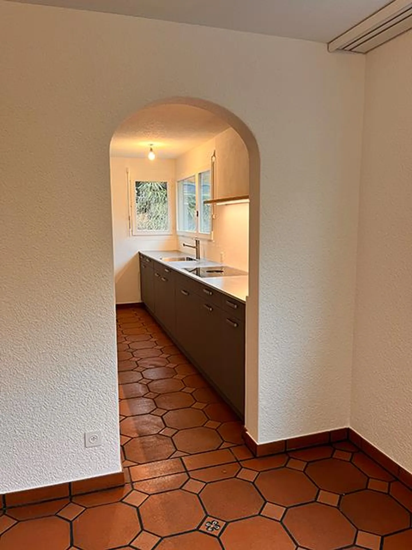 Maison individuelle spacieuse avec jardin et double garage dans un endroit calme - Photo 10 sur 30