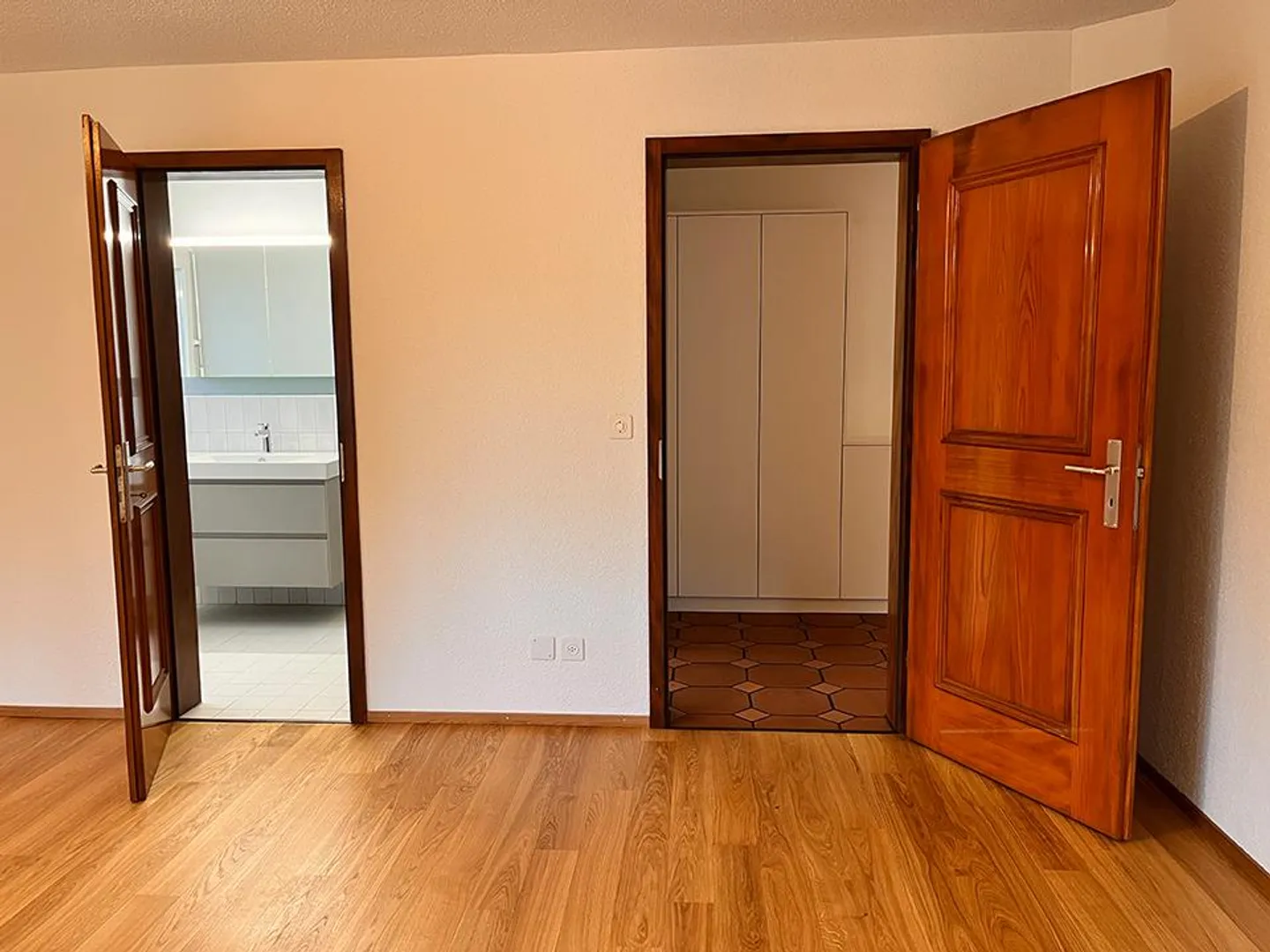 Maison individuelle spacieuse avec jardin et double garage dans un endroit calme - Photo 16 sur 30