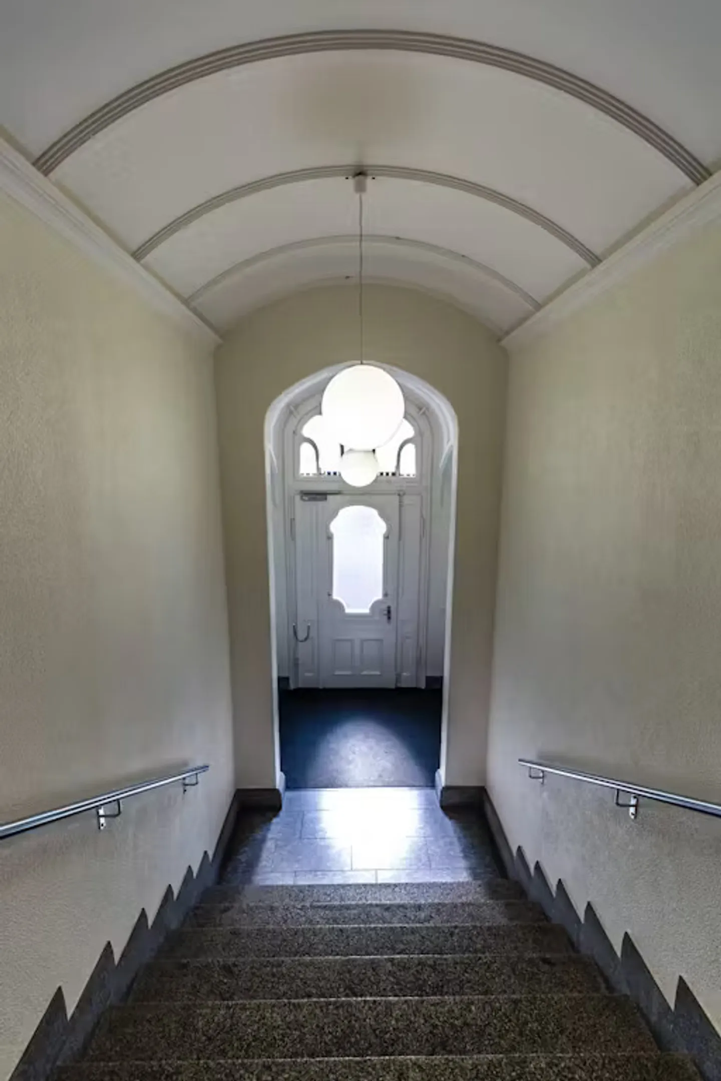 Appartamento in affitto - Foto 9 di 10