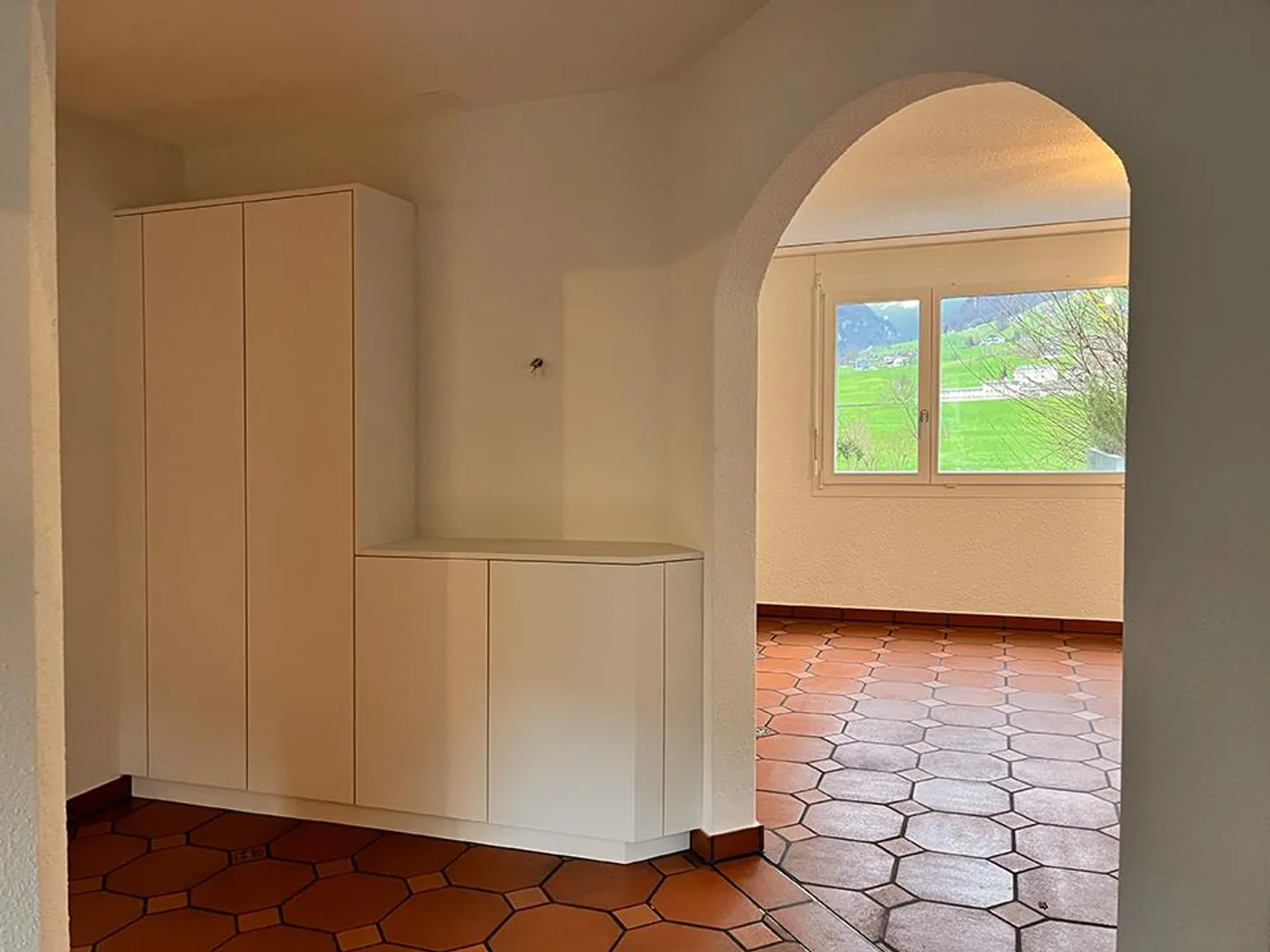 Maison individuelle spacieuse avec jardin et double garage dans un endroit calme - Photo 15 sur 30