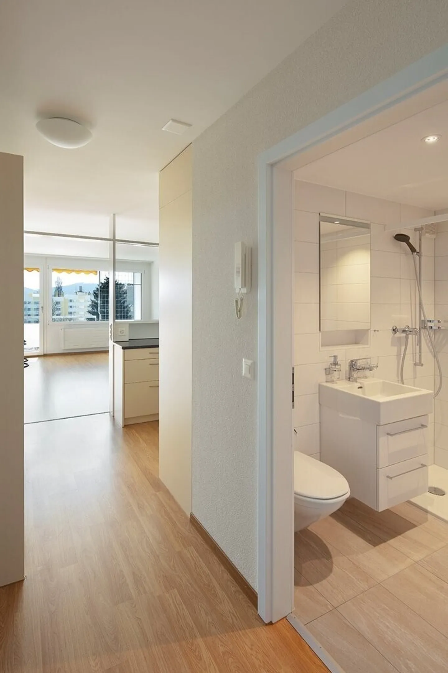 Helle 1-Zimmer-Wohnung mit Balkon - Foto 4 von 5