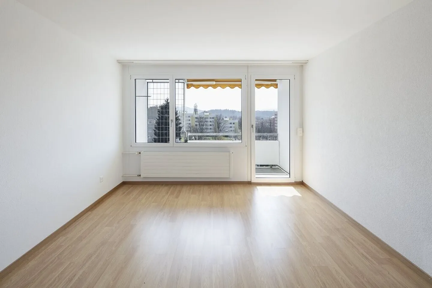 Helle 1-Zimmer-Wohnung mit Balkon - Foto 2 von 5