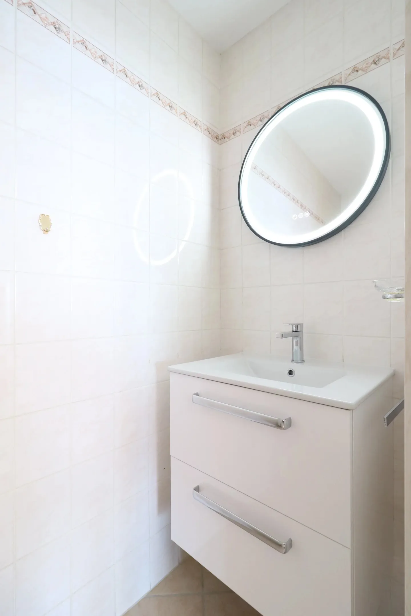 Geräumige Wohnung mit Dachterrasse - Foto 7 von 10