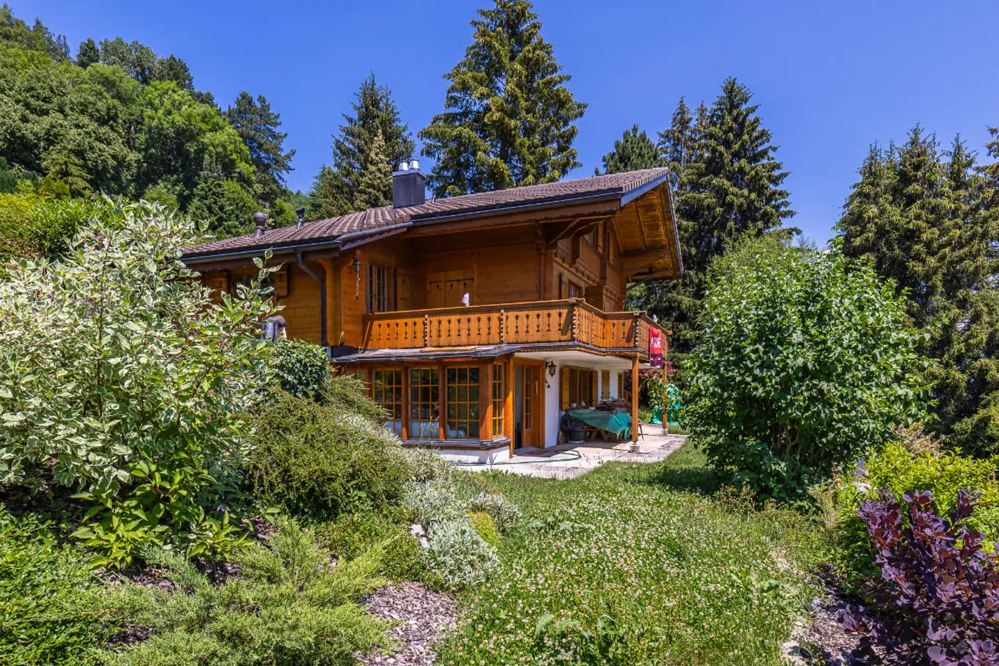 Chalet mit Charme im Herzen einer grandiosen voralpinen Landschaft - Photo 1 of 13