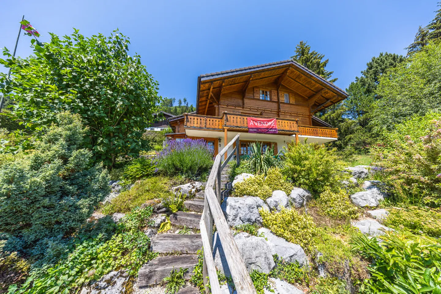 Chalet mit Charme im Herzen einer grandiosen voralpinen Landschaft - Photo 2 of 13