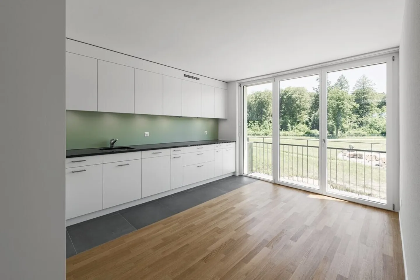 Vivere modernamente vicino al bosco - Foto 4 di 9