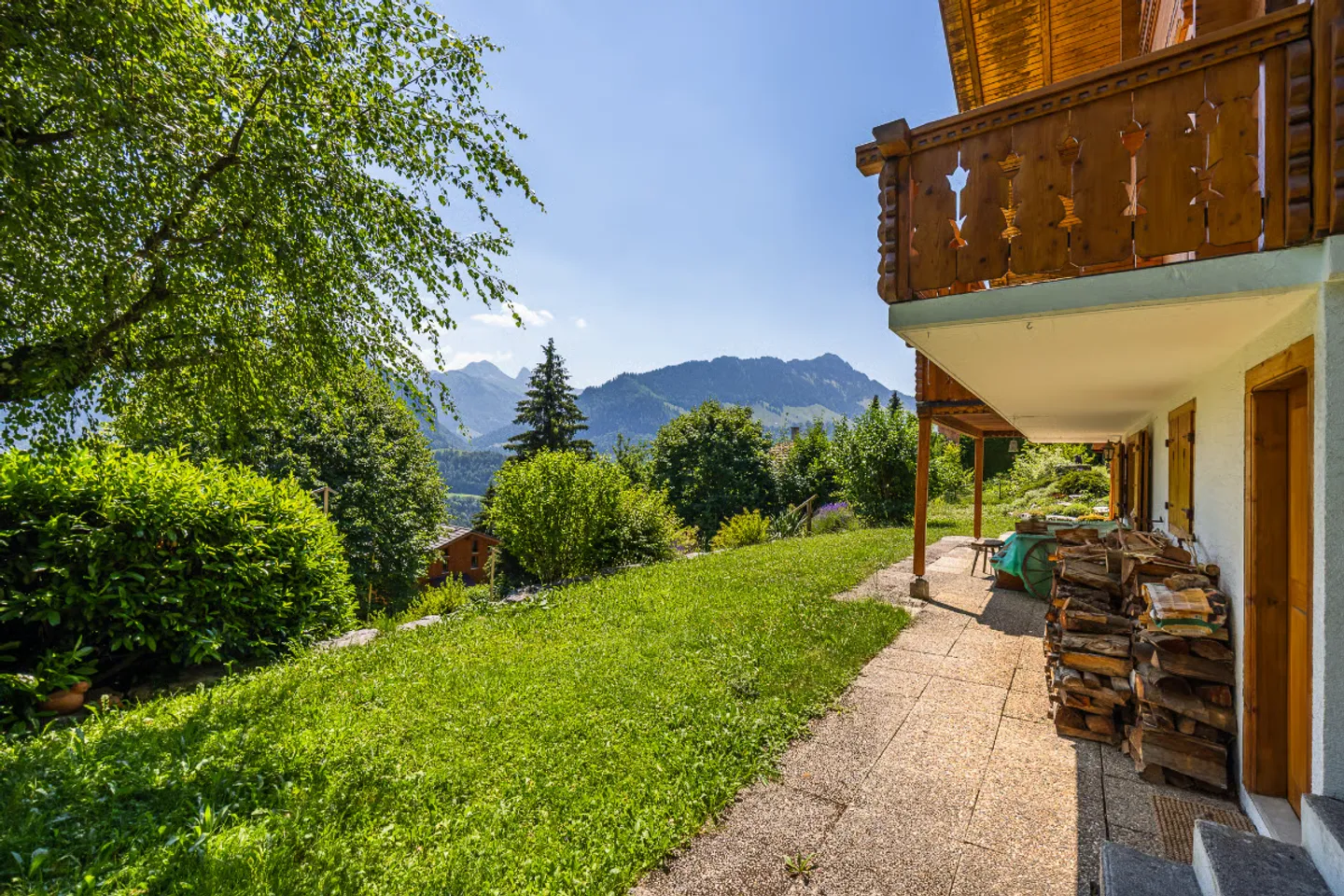 Chalet mit Charme im Herzen einer grandiosen voralpinen Landschaft - Photo 4 of 13