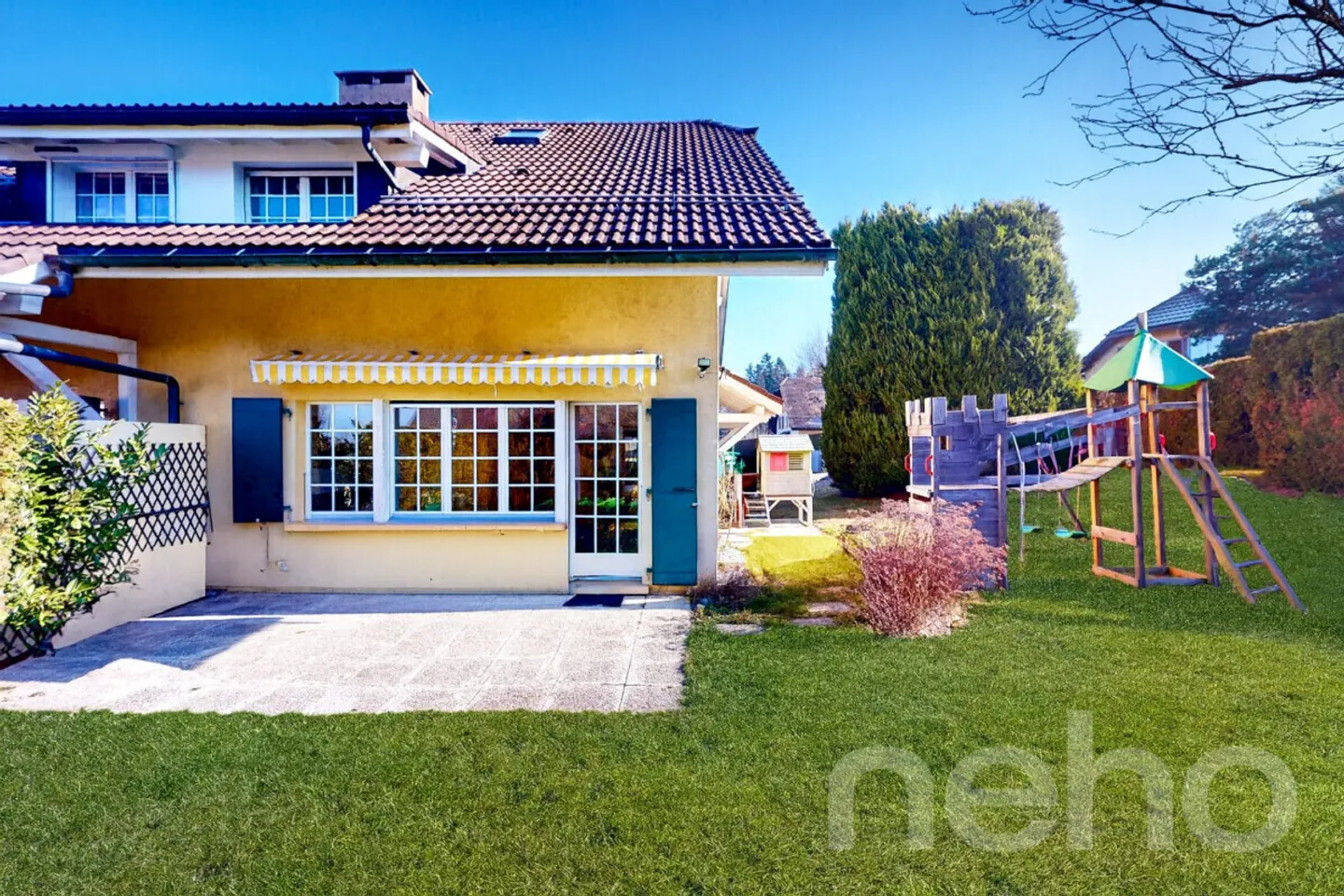 Helle VILLA IN RUHIGER LAGE, ZWISCHEN NATUR UND NAHE LAUSANNE - Foto 3 von 13