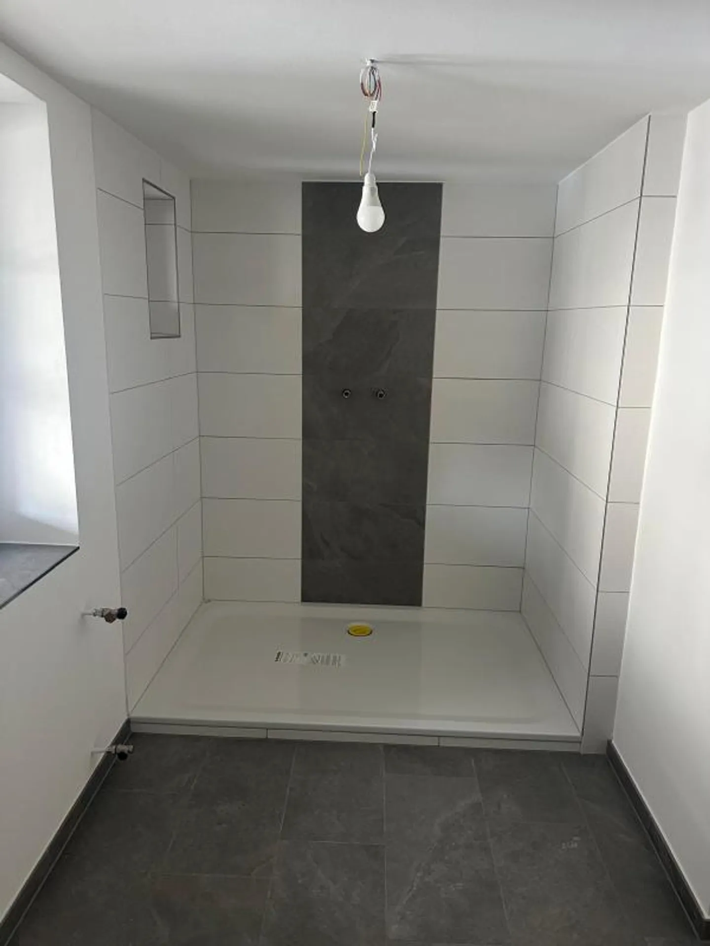 3.5 Room Apartment - Photo 3 of 5