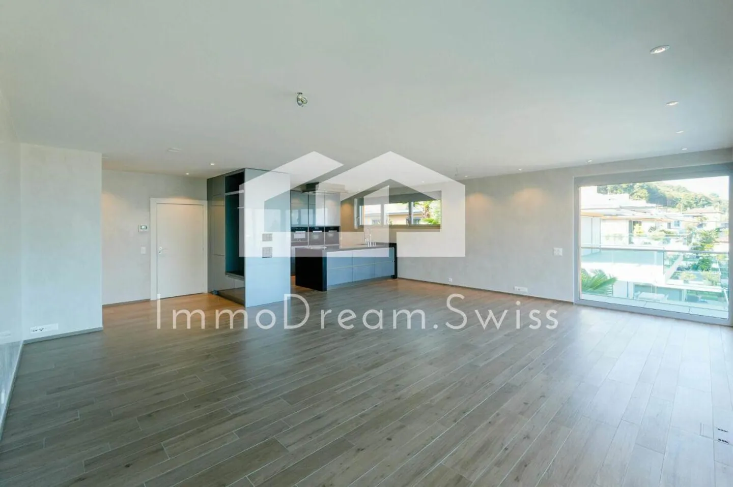 Moderne 4 ½ Zi. Eigentumswohnung, im Dachgeschoss, mit traumhafter ... - Foto 3 von 12