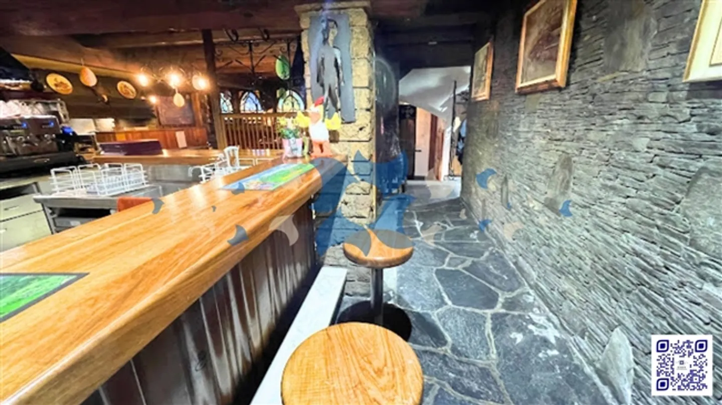 In vendita - Ristorante caratteristico con autentico fascino di 580 m² a Saint-Maurice (VS) Autenticità, capacità generose e posizione strategica - Possibilità di rilascio rapido - Foto 3 di 4