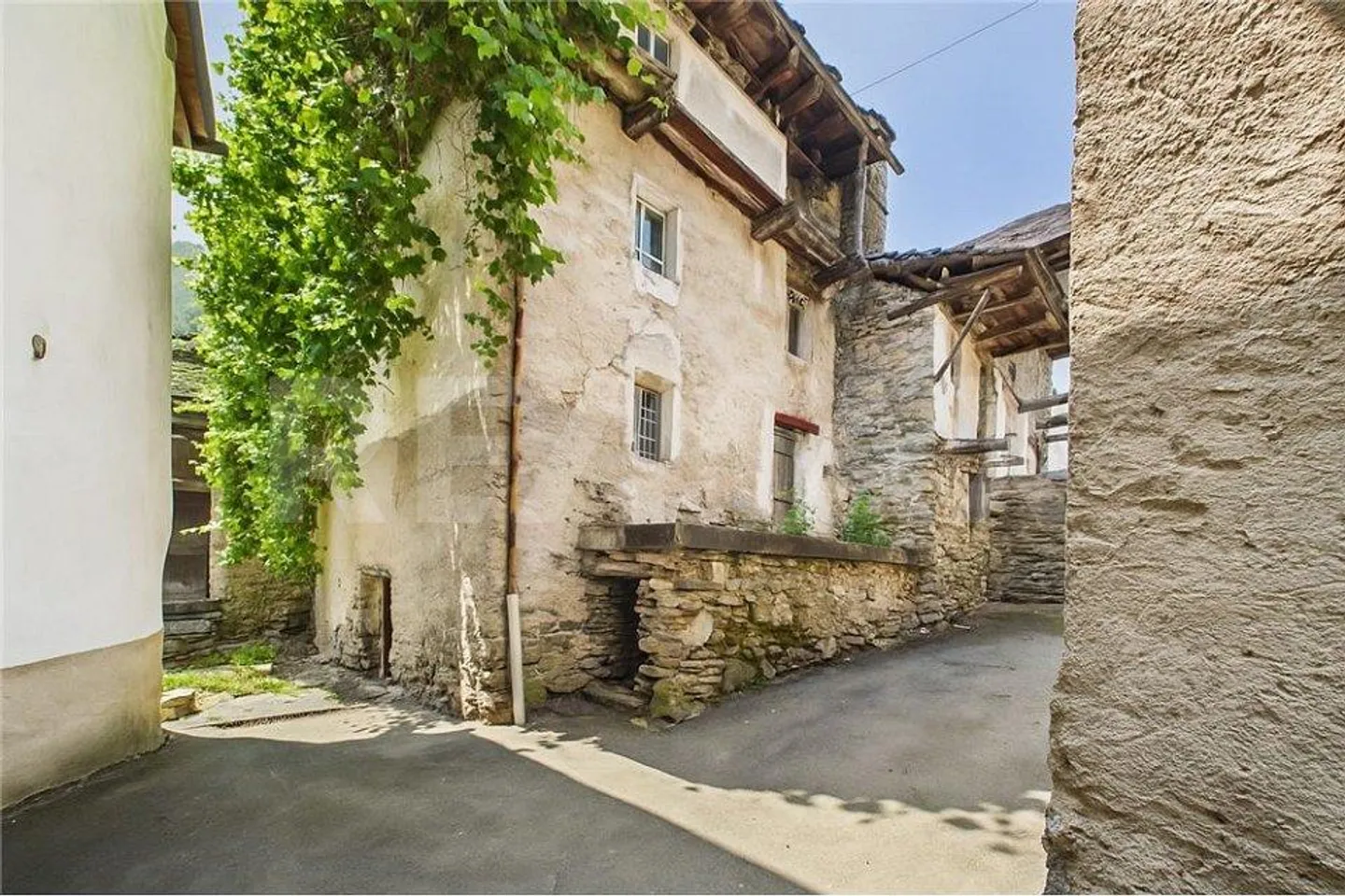 Stein für Stein für ein Traumhaus - Rustikal zur totalen Renovierung - Foto 1 von 13