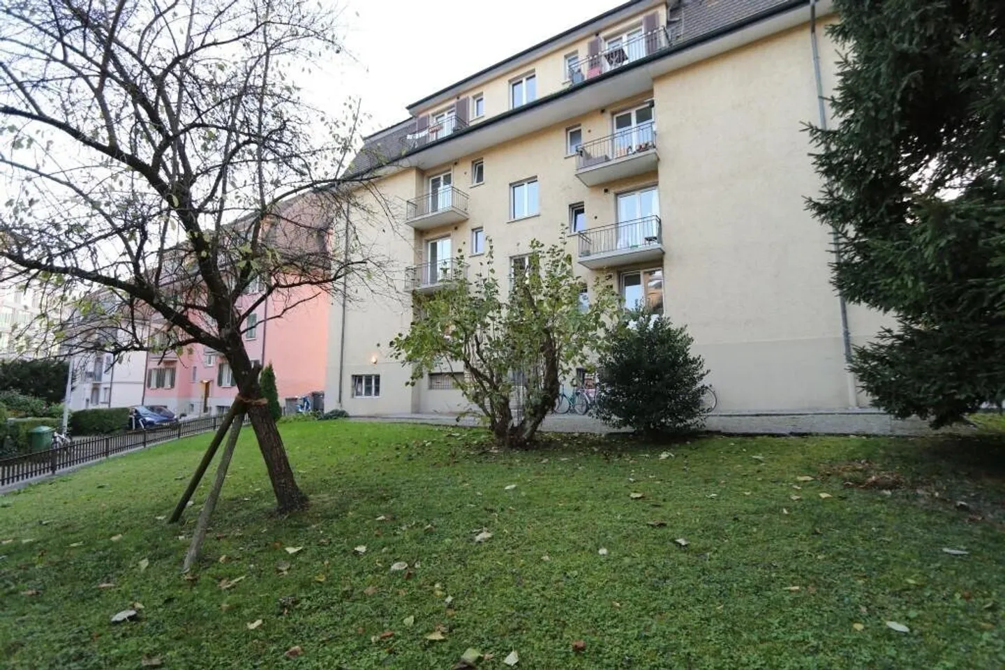 Vivere a Zurigo: Moderno, luminoso e pronto per sentirsi a casa - Foto 1 di 8