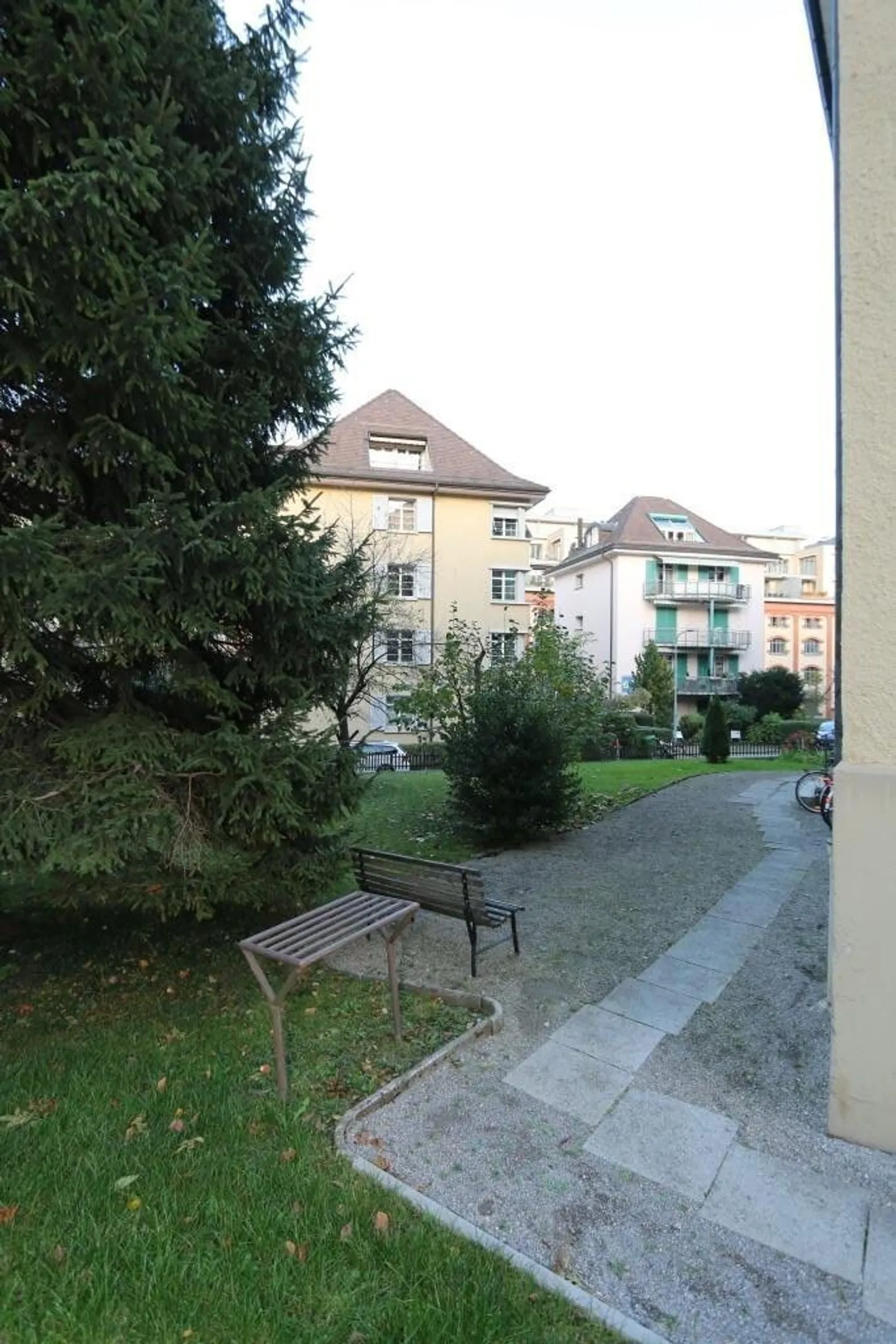 Vivere a Zurigo: Moderno, luminoso e pronto per sentirsi a casa - Foto 2 di 8