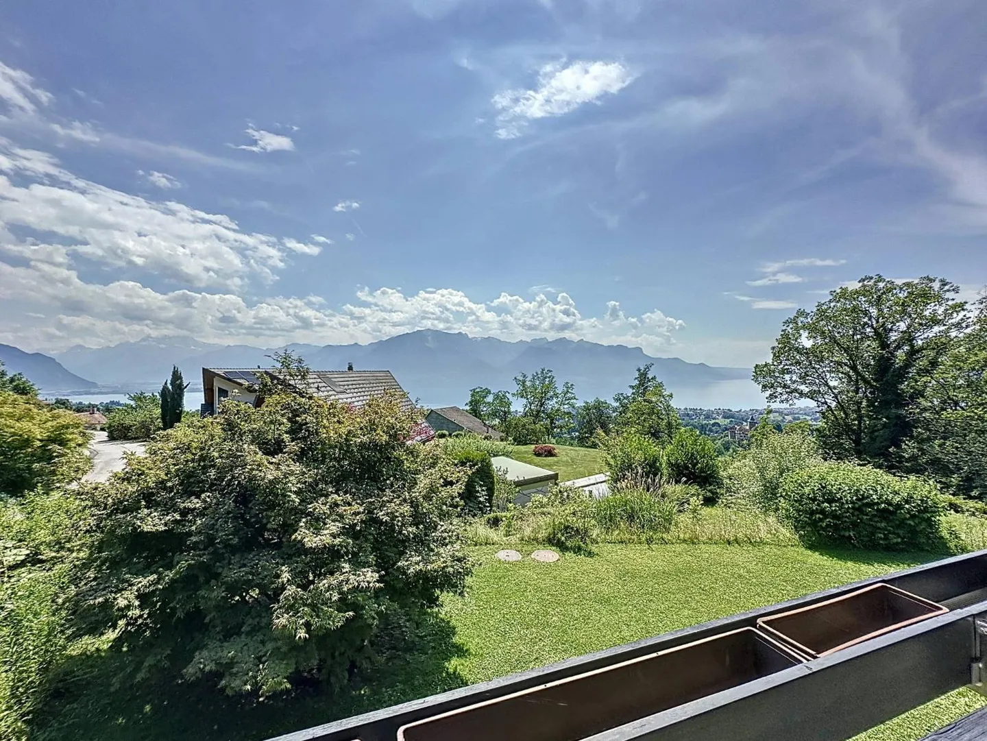 Prächtiges Huf Haus mit Seeblick - Foto 5 von 13