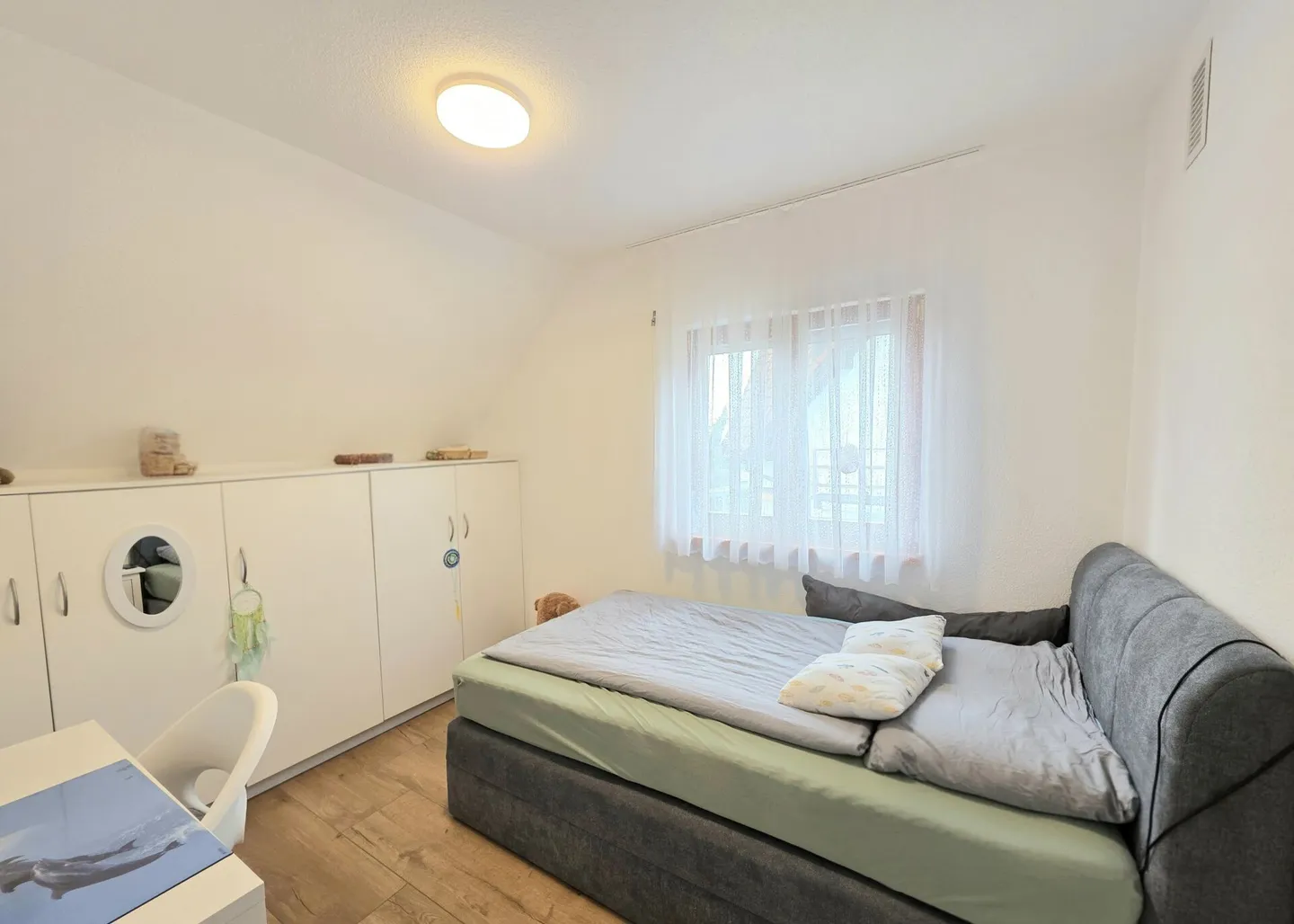 Spazio per tutta la famiglia! Incantevole casa con giardino a Dällikon - Foto 11 di 21