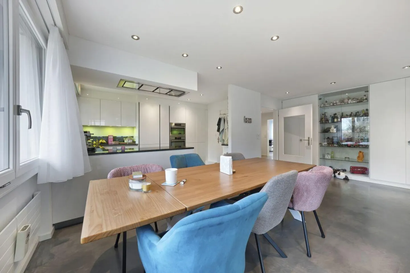 Exclusive Living Comfort: 5.5-Room Apartment with approx. 150 m² of Living Space - Photo 7 of 24