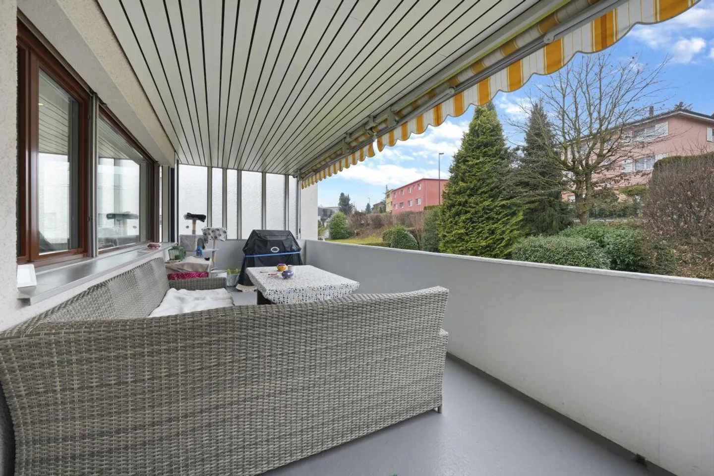 Exclusive Living Comfort: 5.5-Room Apartment with approx. 150 m² of Living Space - Photo 18 of 24