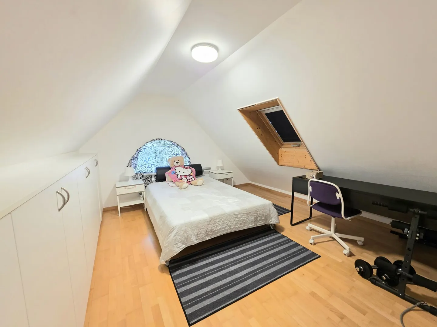 Spazio per tutta la famiglia! Incantevole casa con giardino a Dällikon - Foto 13 di 21