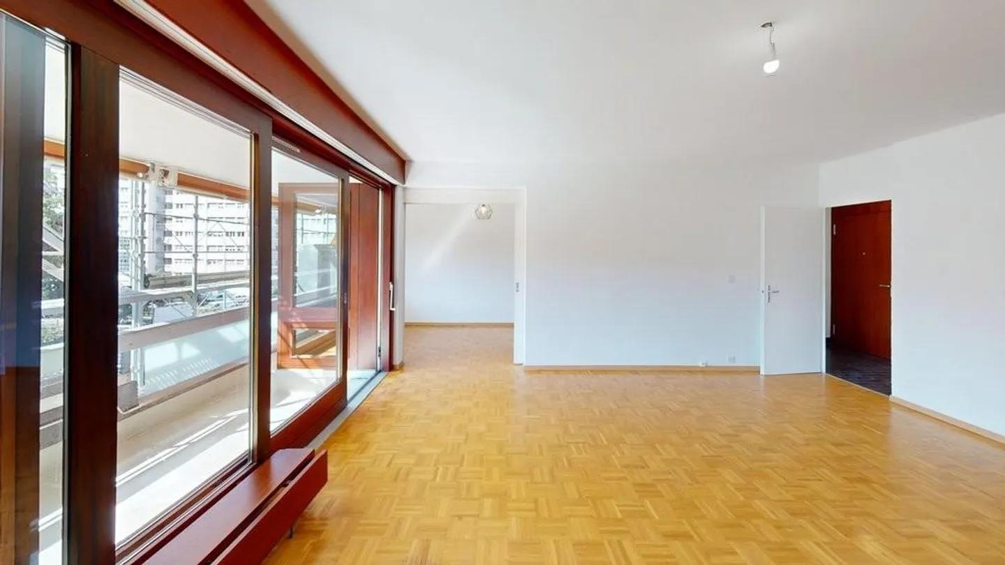 Magnificent apartment located in the residence of the Tourelle - Photo 3 of 8
