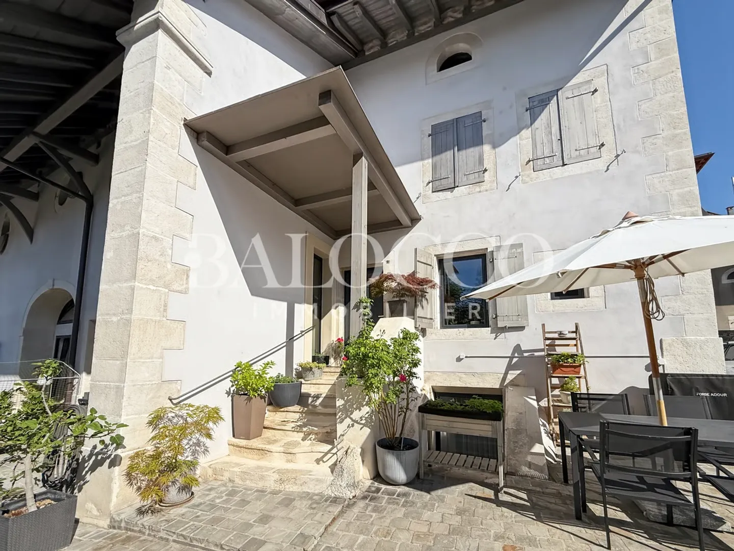 Very pretty village house in the center of the village - Photo 1 of 9