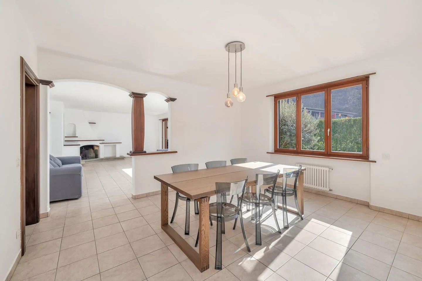 VILLA IN STILE MEDITERRANEO A DUE PASSI DAL LAGO E DAL PARCO DI FIG... - Foto 4 von 10