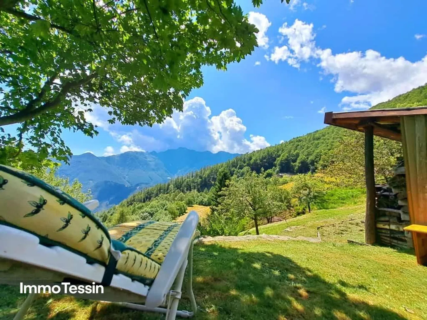 Rustic with breathtaking views of the Ticino mountains and ... - Photo 1 of 13