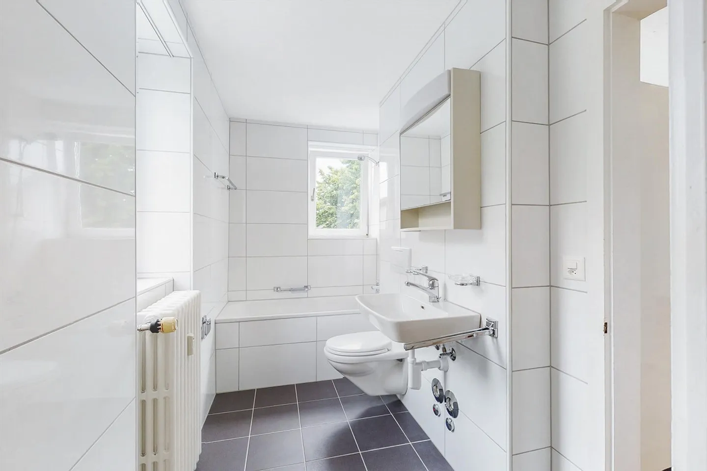 Apartment for rent - Photo 3 of 7