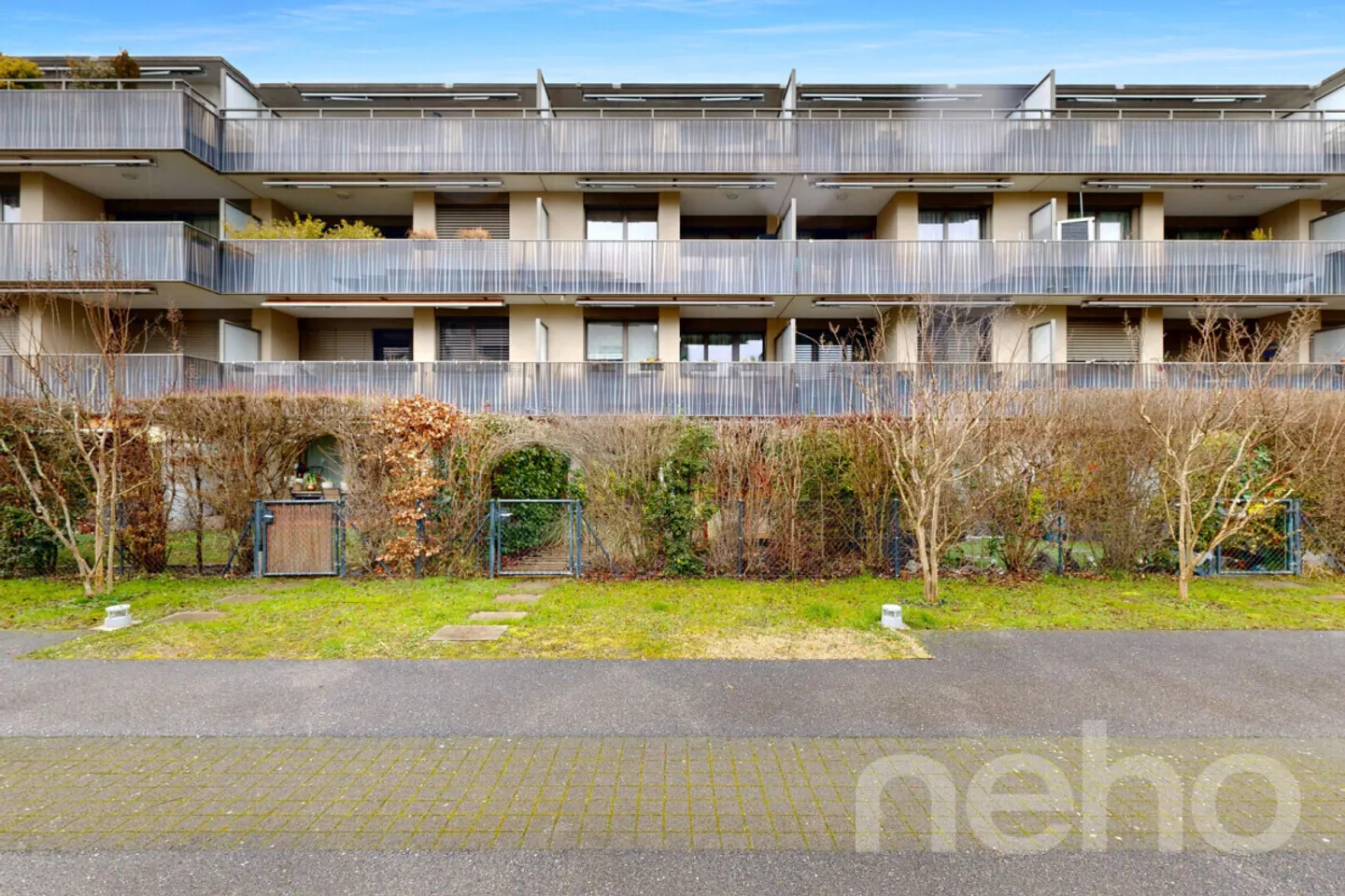 Ideale Lage mit einem schönen Garten - CASATAX - Foto 9 von 12