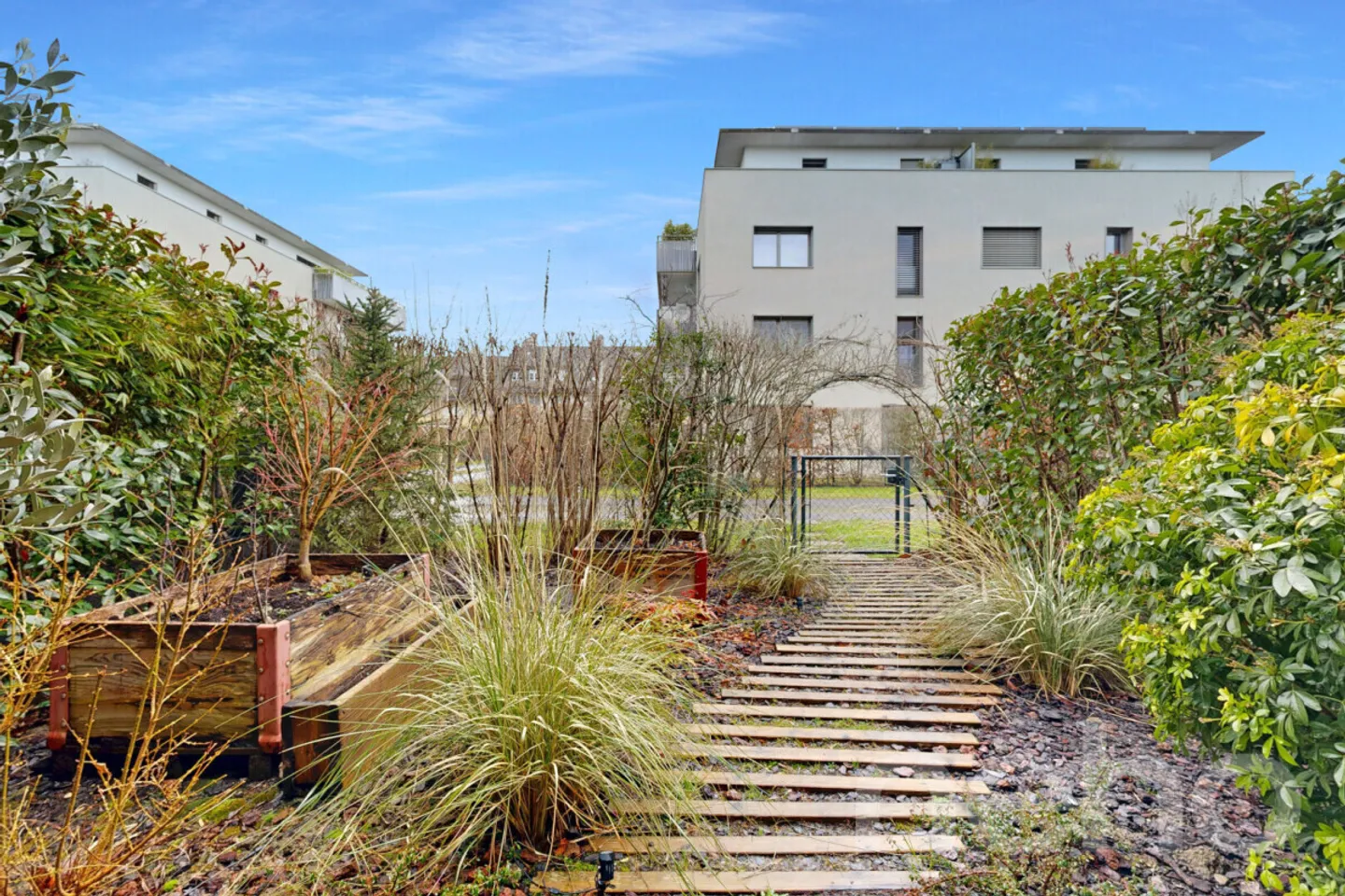 Ideale Lage mit einem schönen Garten - CASATAX - Foto 12 von 12