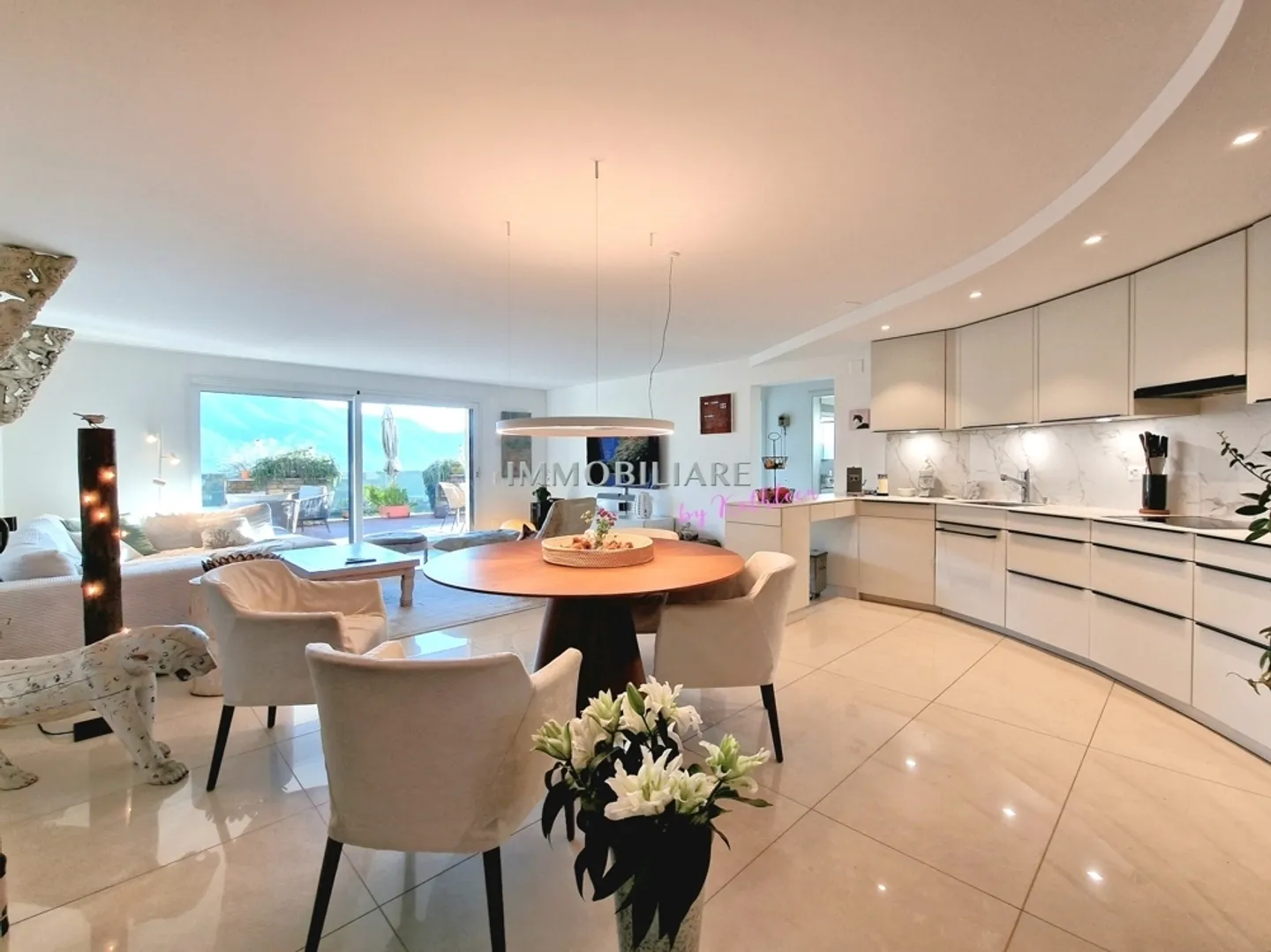 Appartamento in vendita - Foto 3 di 8