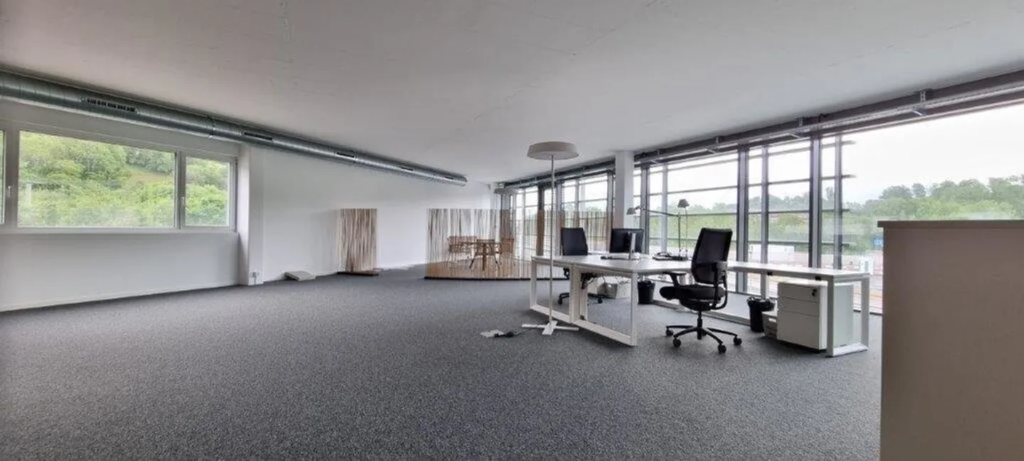 Bureaux de 264 m2 à louer ! - Photo 3 sur 5
