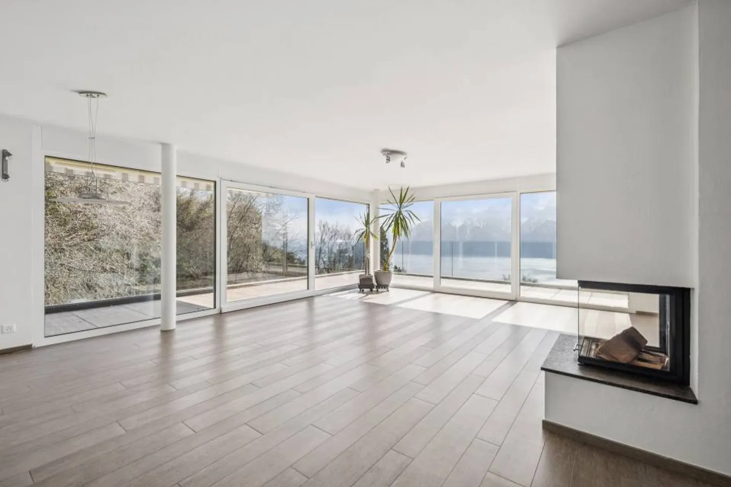 Wunderschöner Blick und absolute Ruhe für diese 3,5 Zimmer - Foto 7 von 13