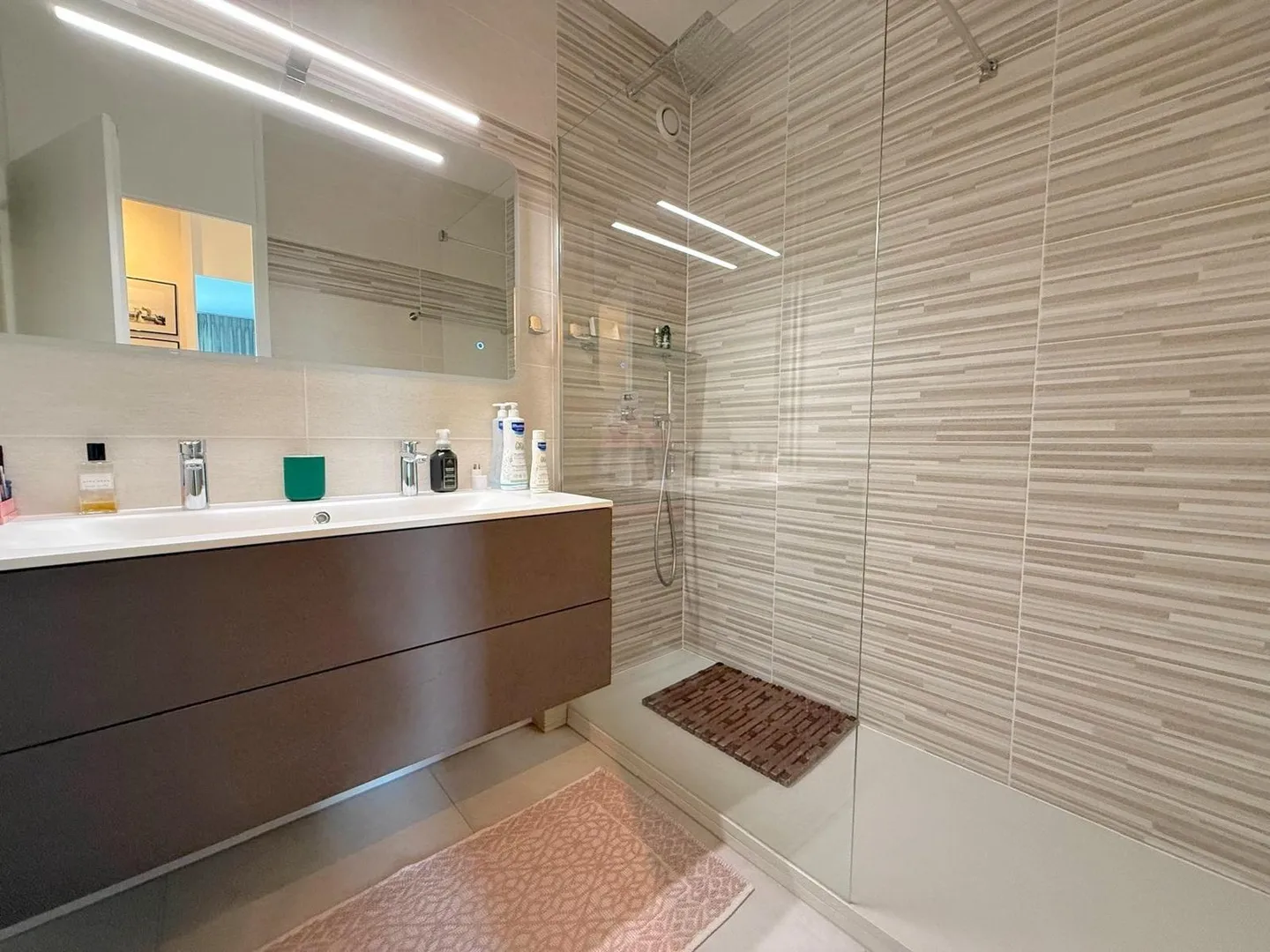 Sublimes 5,5 Zimmer Durchgangswohnung sehr hell - Foto 11 von 13