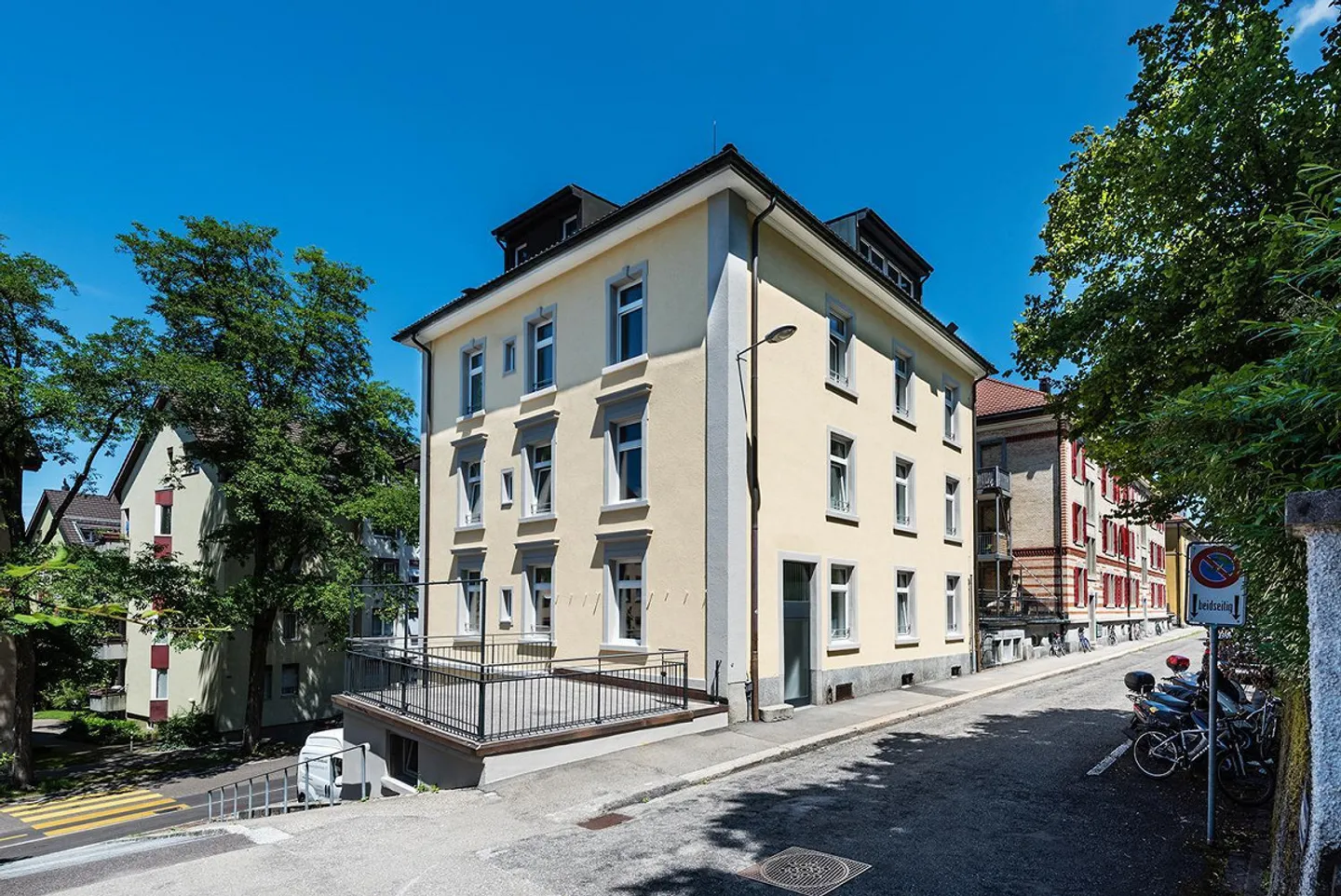 Cozy Apartment in St. Gallen - Only 10 Minutes to the Marketplace - Photo 1 of 7