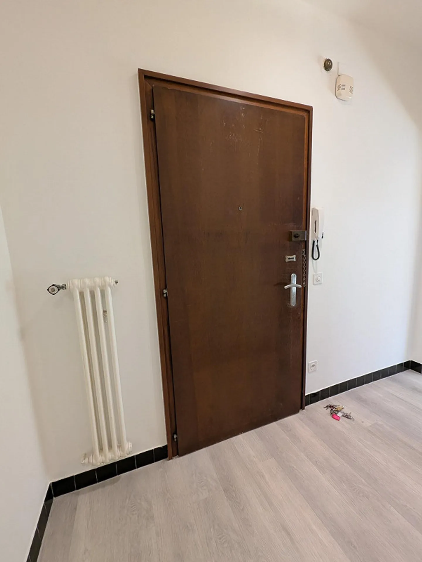 Inviting 2.5-Room Apartment with Balcony - Photo 11 of 11