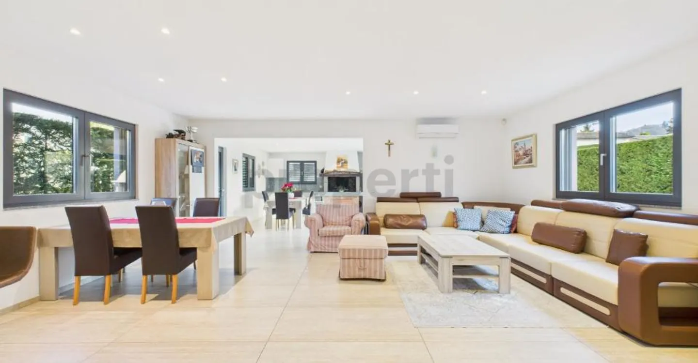 Modern 8-room detached house with large parking, Cadempino - Photo 2 of 12