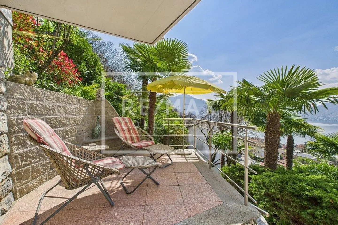 Bissone - Un véritable bijou avec vue panoramique à 180° - Photo 3 sur 13