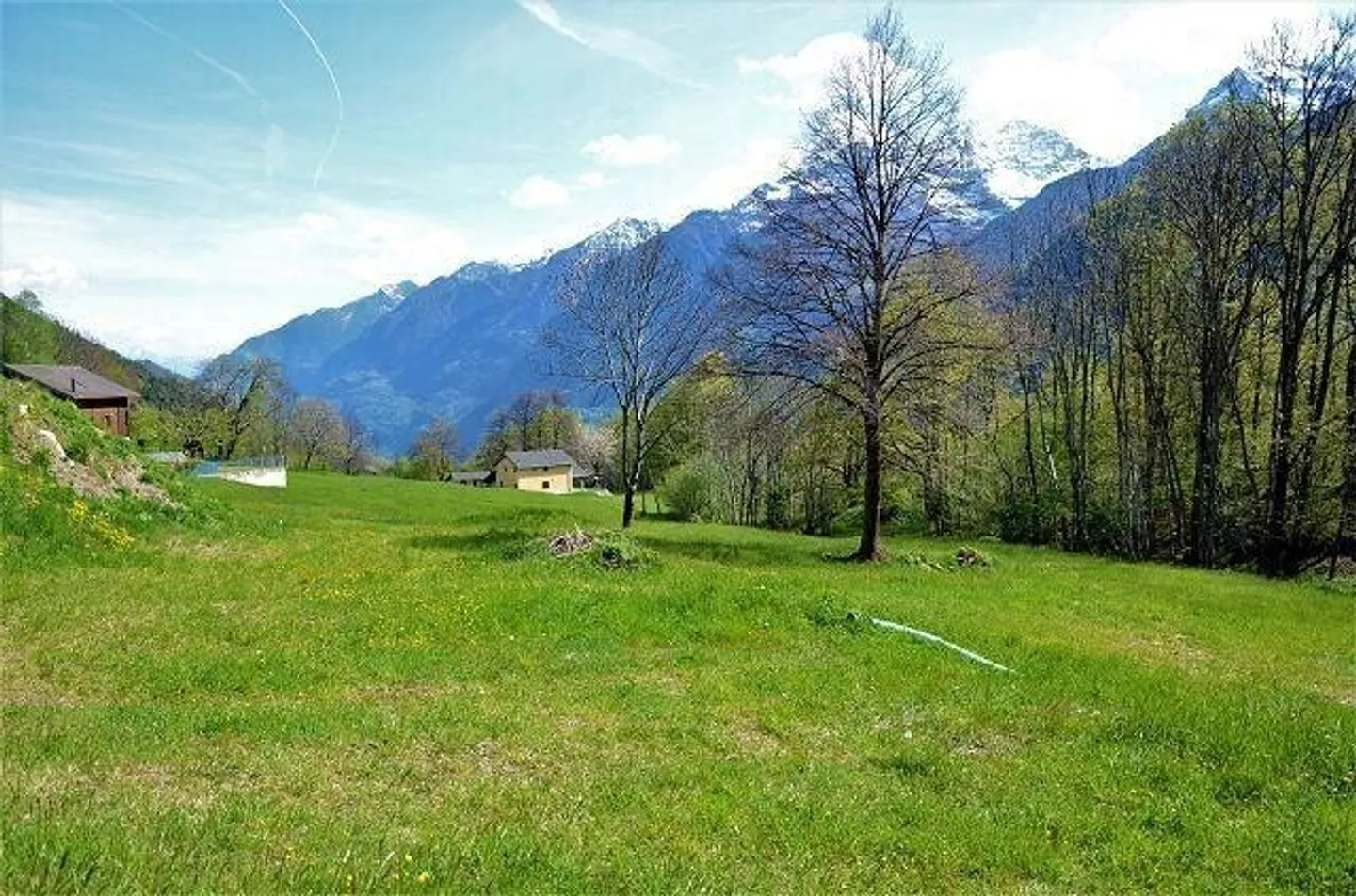 Building plot of 1069 m2 in a very quiet, sunny location - Photo 6 of 13